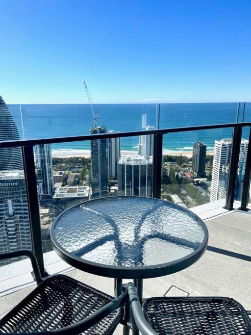 Luxury Oceanview 2beds Serviced Apt 47f * Gold Coast